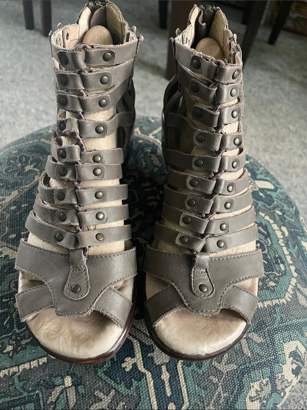Jambu “Sugar” gladiator sandals